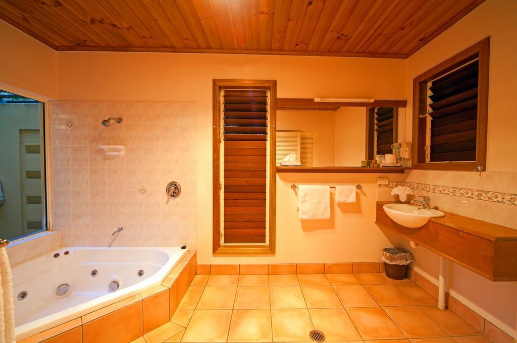 מלון יוגאבורה Eden House Retreat מראה חיצוני תמונה